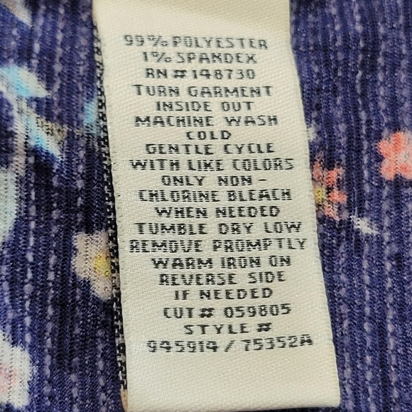 ECI 2X Floral Over the Shoulder Tunic - Picture 5 of 6